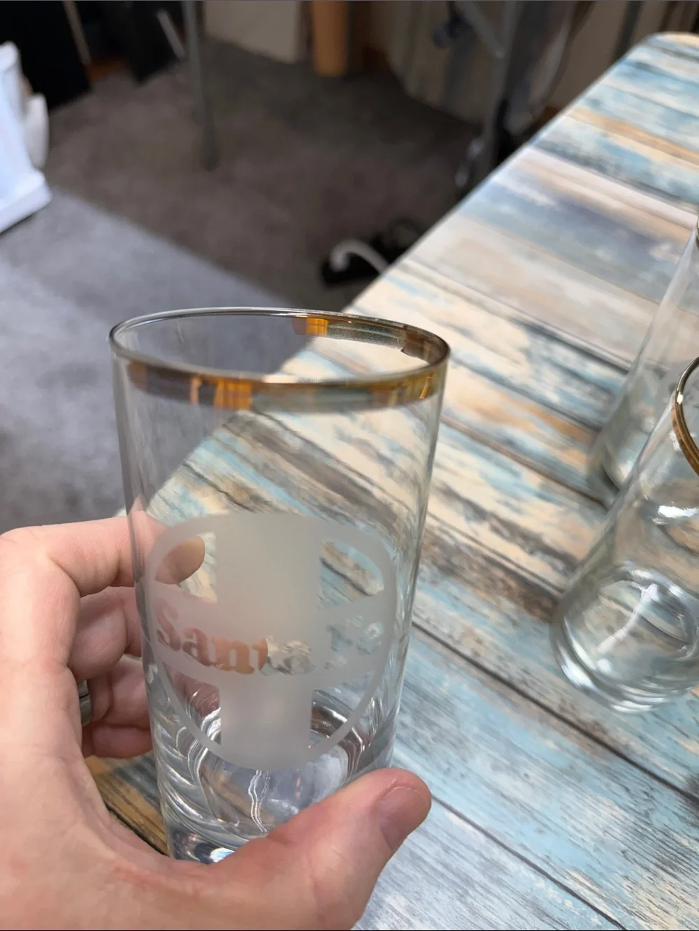 ⭐️Vtg Santa Fe Railway etched drinking glasses with gold rim and cross logo